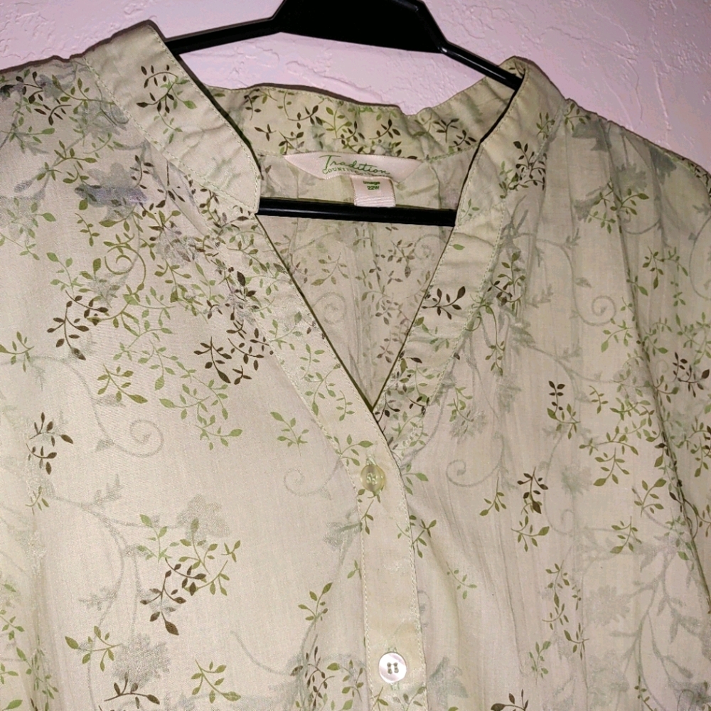 Tradition Country Collection Blouse - Picture 5 of 9